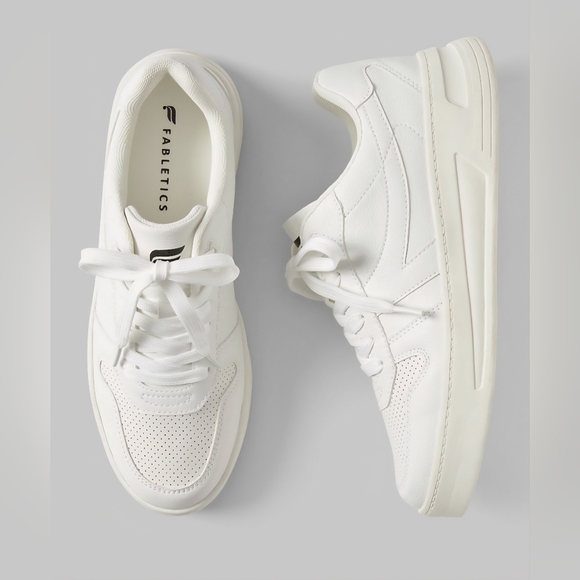 Fabletics The Lifestyle Sneaker 2 Bright White Women Sz 8 New - Picture 1 of 11